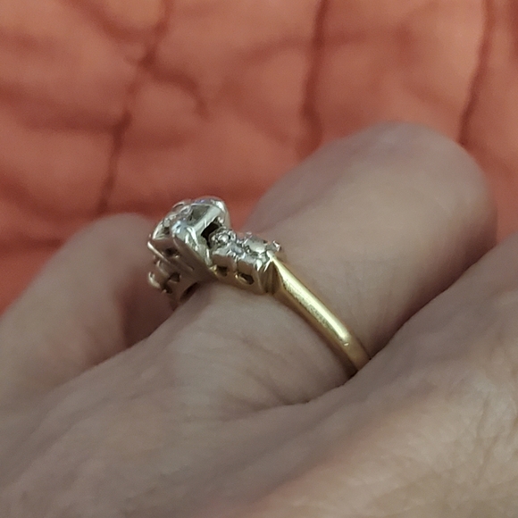 Vintage 14k yg/wg diamond engagement ring - Picture 4 of 6